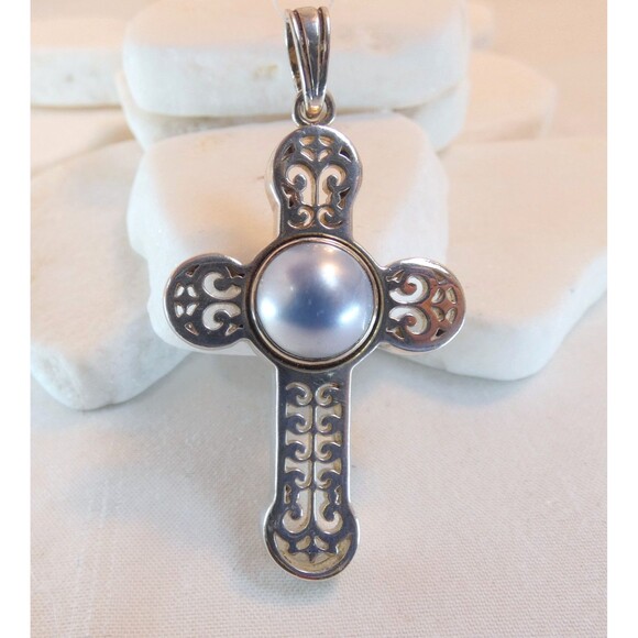 Vtg Sterling Silver Filigree Cross Pendant with Bezel Set Mabe Pearl - Picture 2 of 8